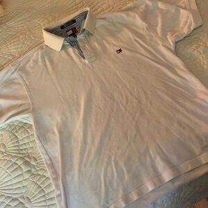 Tommy Hilfiger white polo shirt sleeve shirt. Preowned. Size M